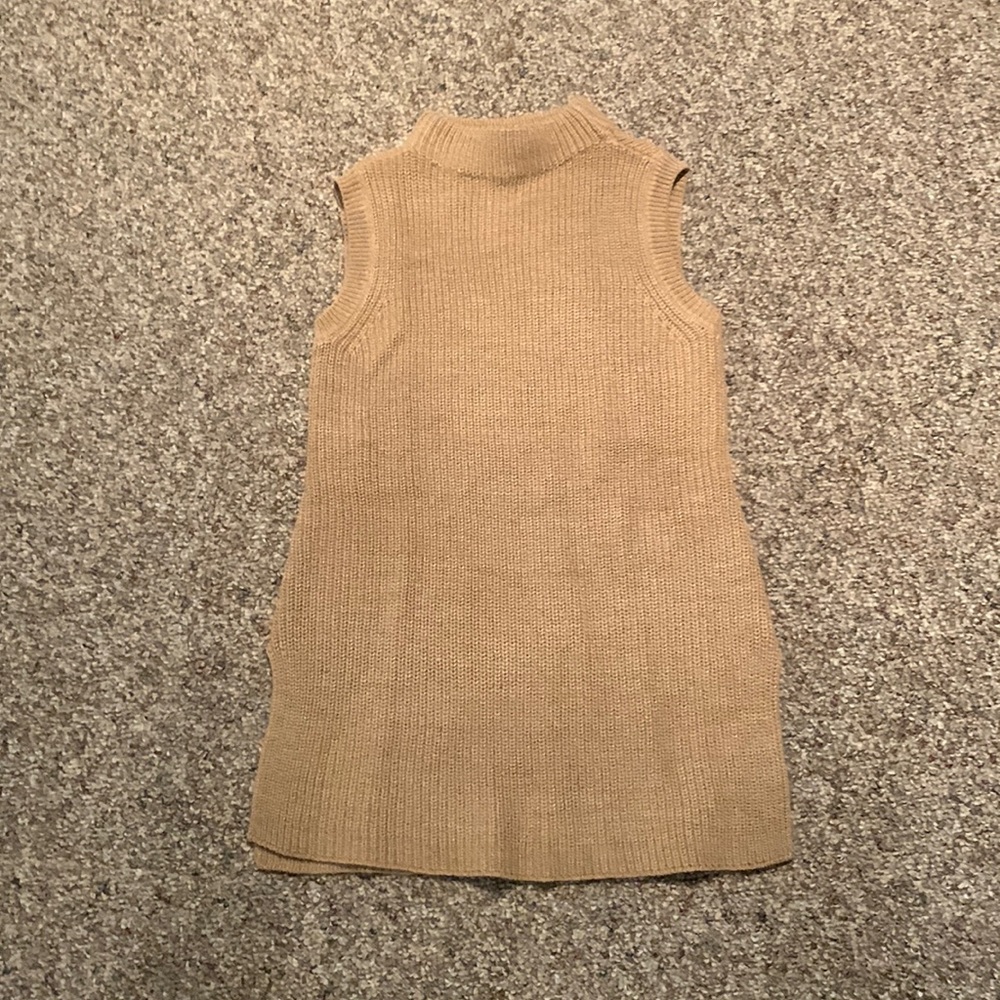 Chico’s tunic sleeveless sweater. Gold mock turtle neck. Size 0.